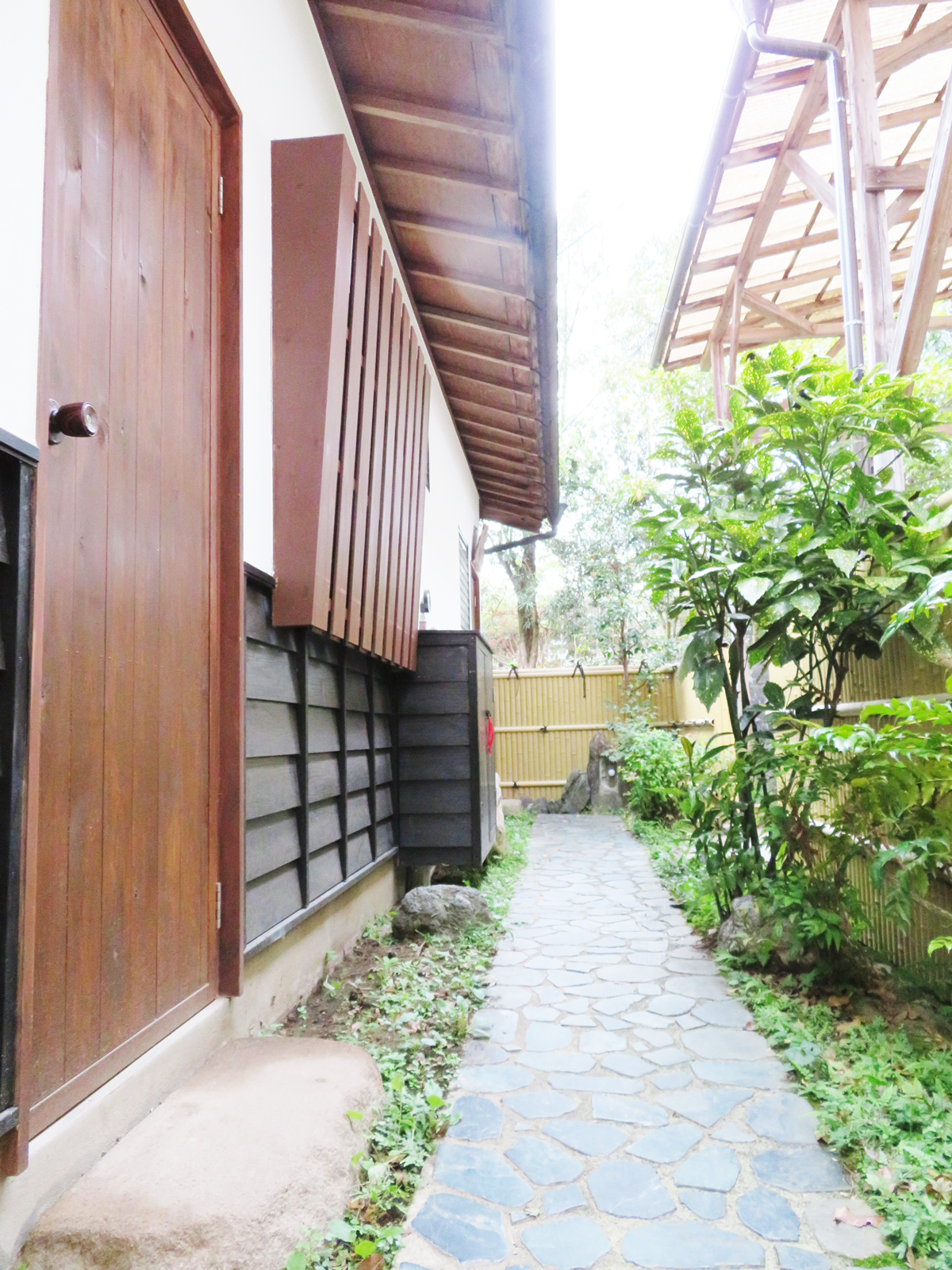 家族風呂の表通路